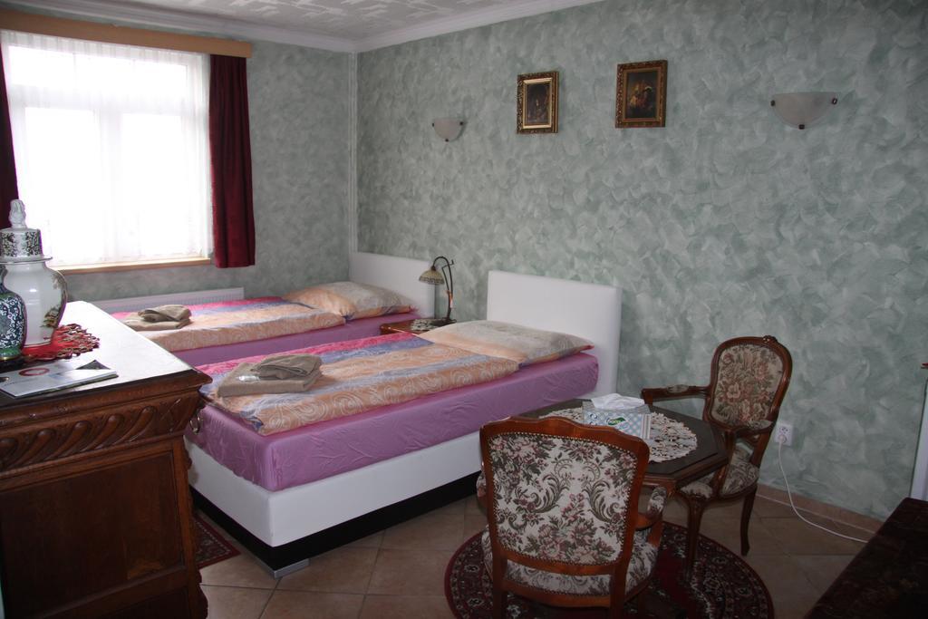 Villa Anastazis - Penzion Eden Карлові Вари Екстер'єр фото